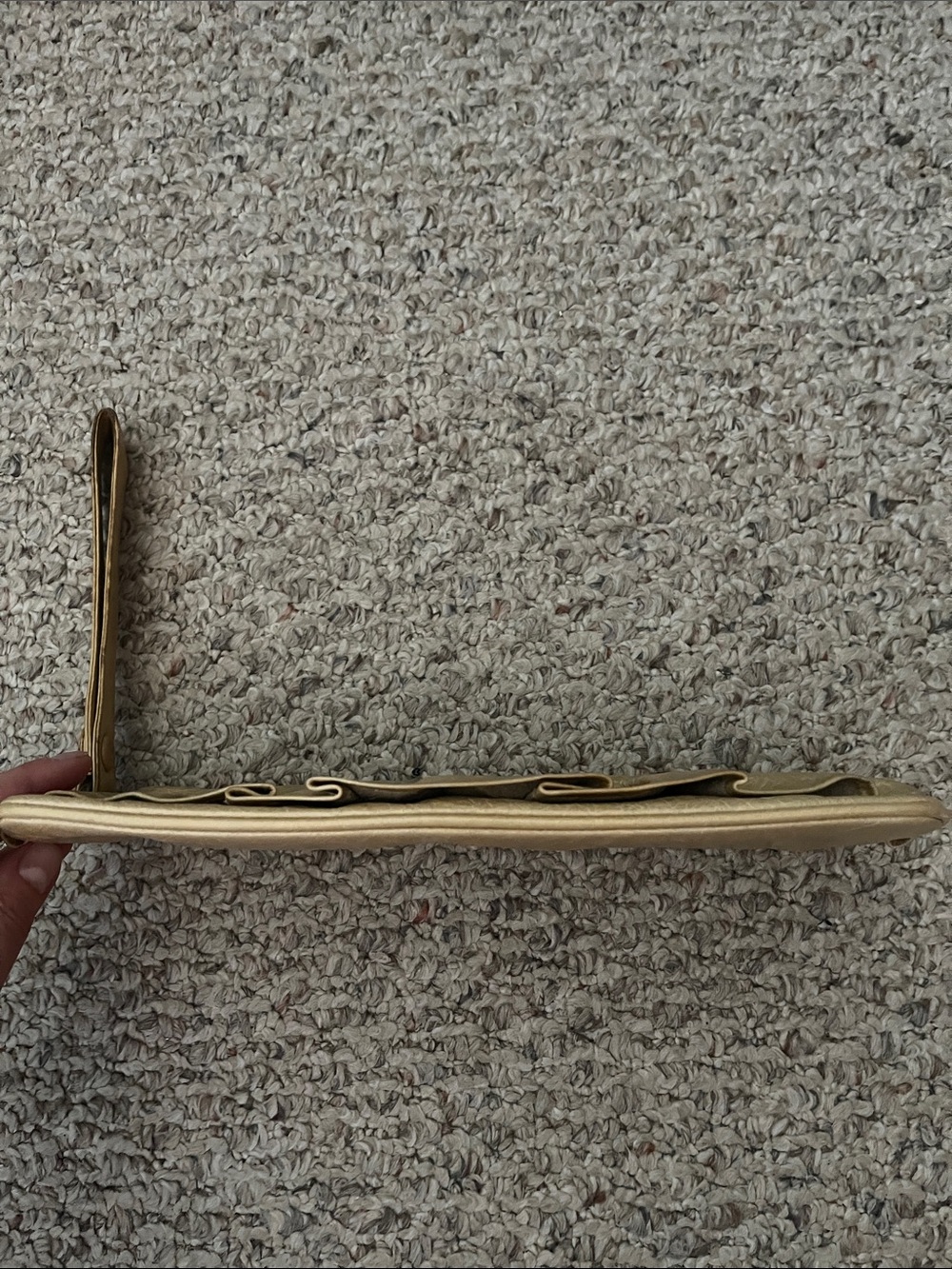 HOBO Clutch with Ruffles - Picture 3 of 16